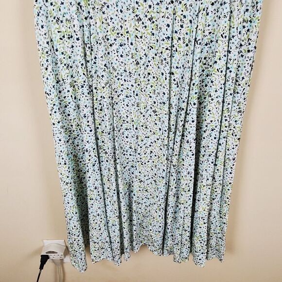 Torrid Ditst Floral Cloud Dancer Midi Challis Surplice Dress Size 22 - Picture 10 of 13
